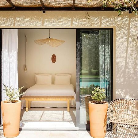 La Roussatino Hotel Saint-Étienne-du-Grès Kültér fotó